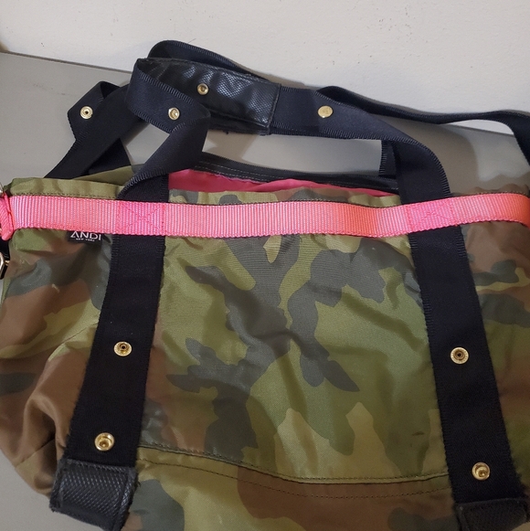 Anthropologie Andi Camo Bag Hot Pink Accents Y2k Trendy Camo Tote Gorpcore - Picture 2 of 9